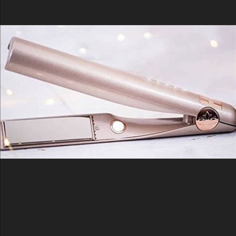 TYME iron 4 settings authentic curl and straighten